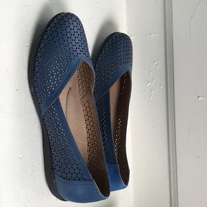 Blue Neely Dansko flats, 39, excellent condition